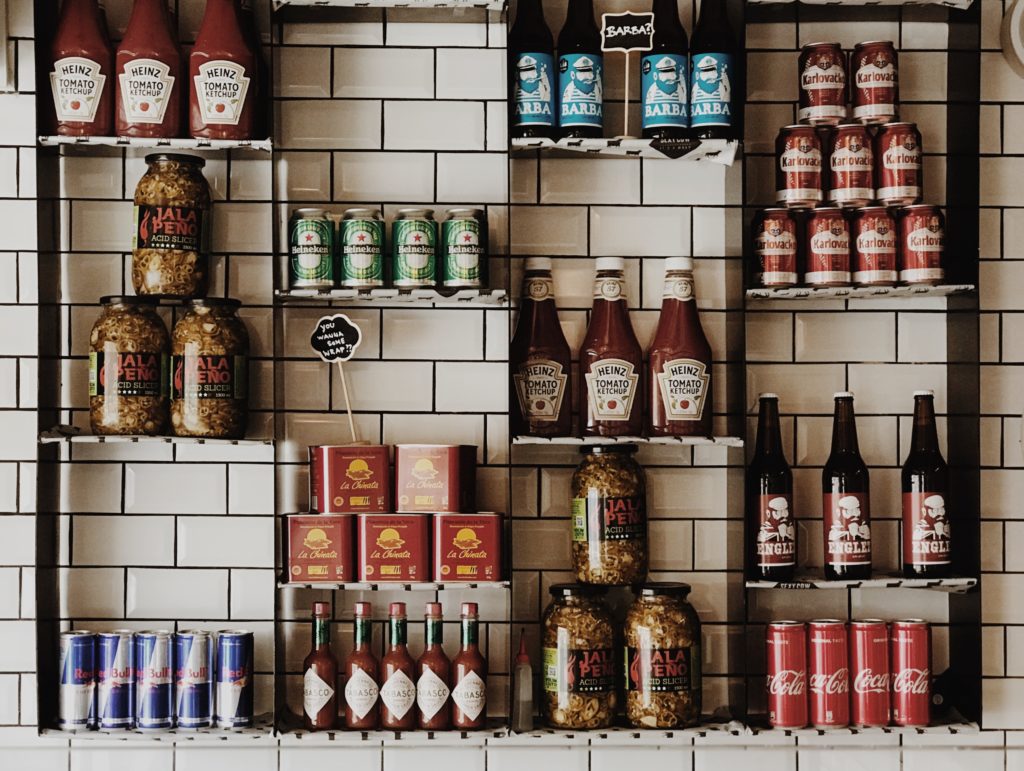 Spices are arranged on the shelf