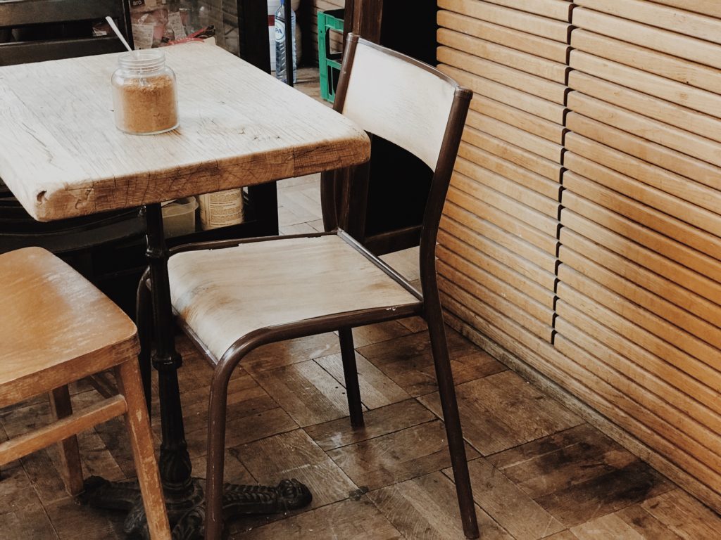 Dining wooden coffee table and 2 chairs