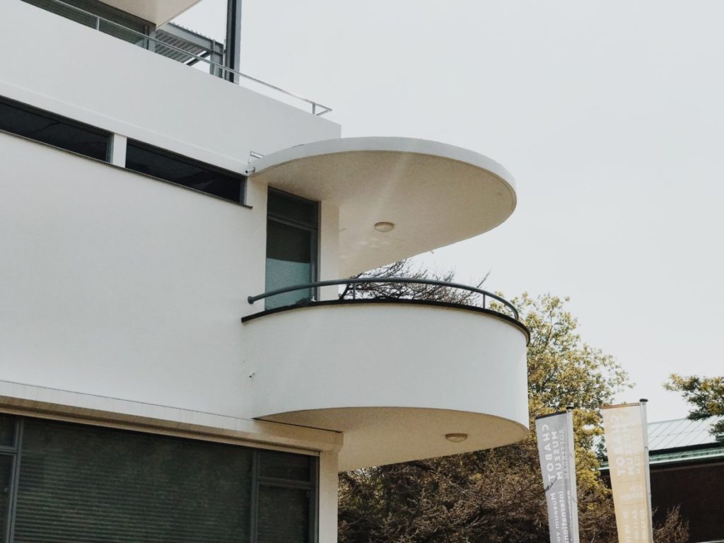 Bauhaus building with rounded balconies