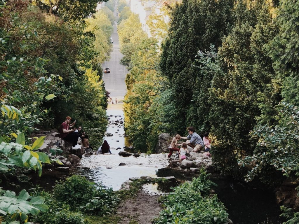 Family Enjoy in Waterfall in Viktoriapark in Berlin Kreuzberg