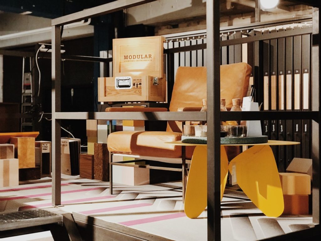 Display of samples of materials and colors in a furnishing store for clients and architects