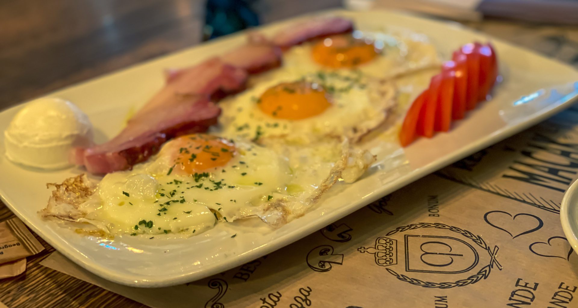 Englsih breakfast - Restaurant Mačak Petrovaradin, Serbia