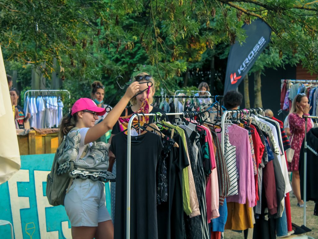 Najs flea market Zagreb - offer of second-hand clothes at affordable prices
