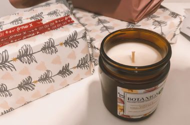 Aromatherapy candles for stress relief - Cult Beauty