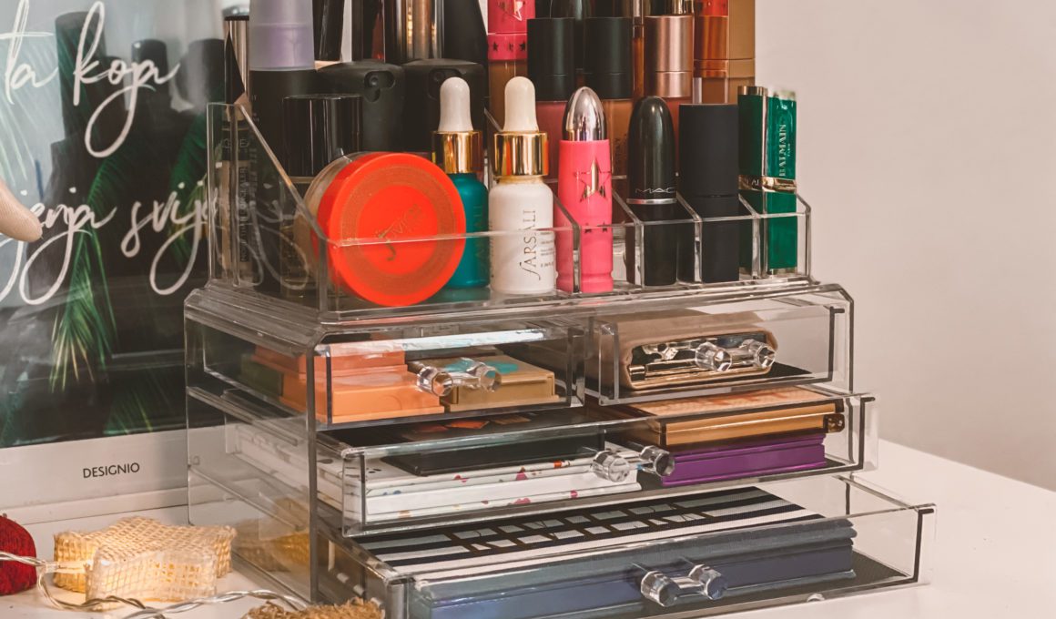 The Best Makeup Organizers on Amazon (25+ ideas)